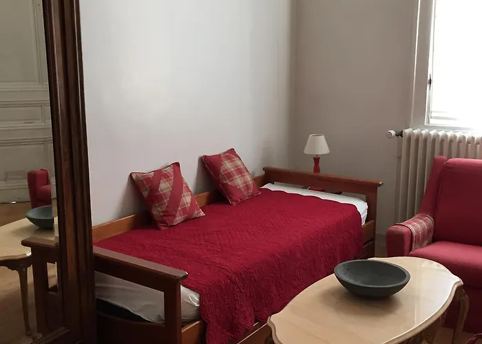 D'hotes - Ariane Будинок відпочинку